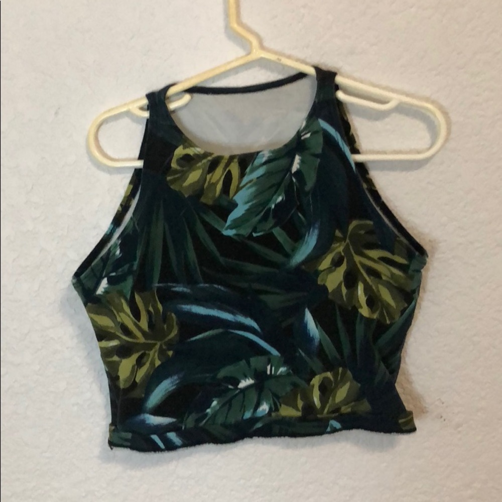 Tree- crop top